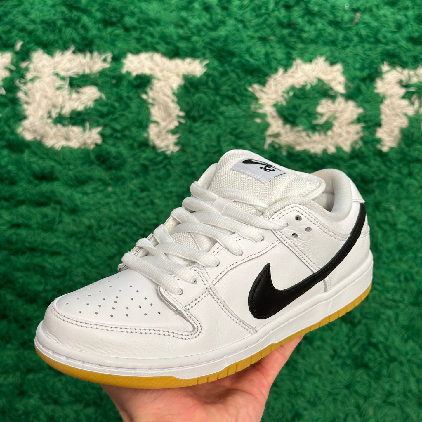 Nike Dunk Low SB White Gum Size 6 (New)