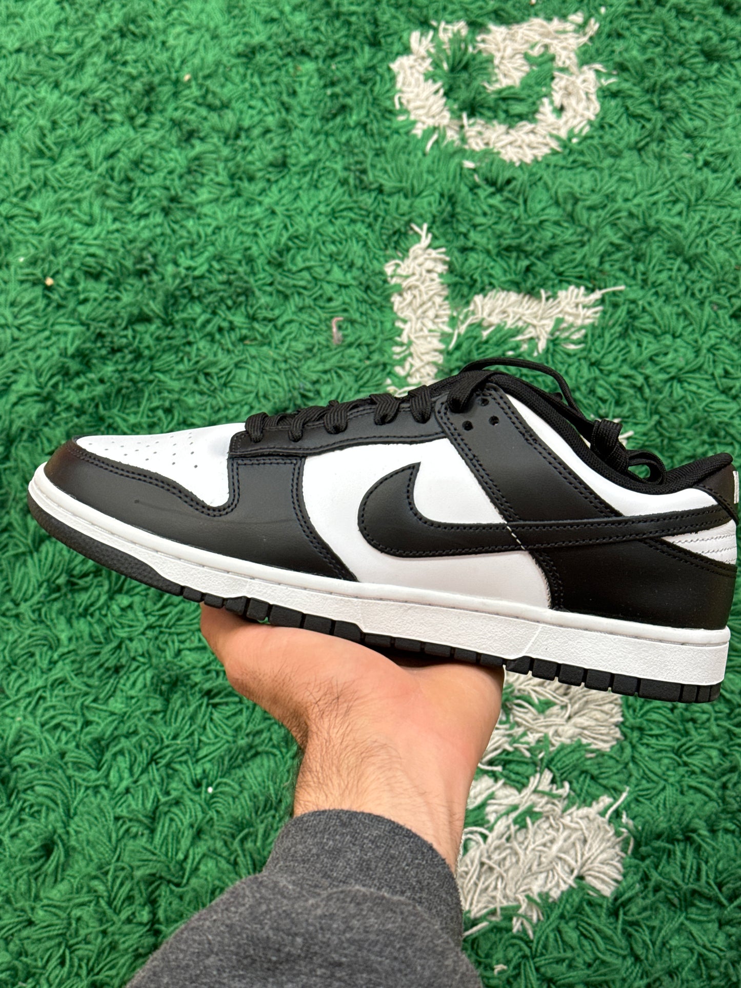 Nike Dunk Low Panda Size 11 (New)