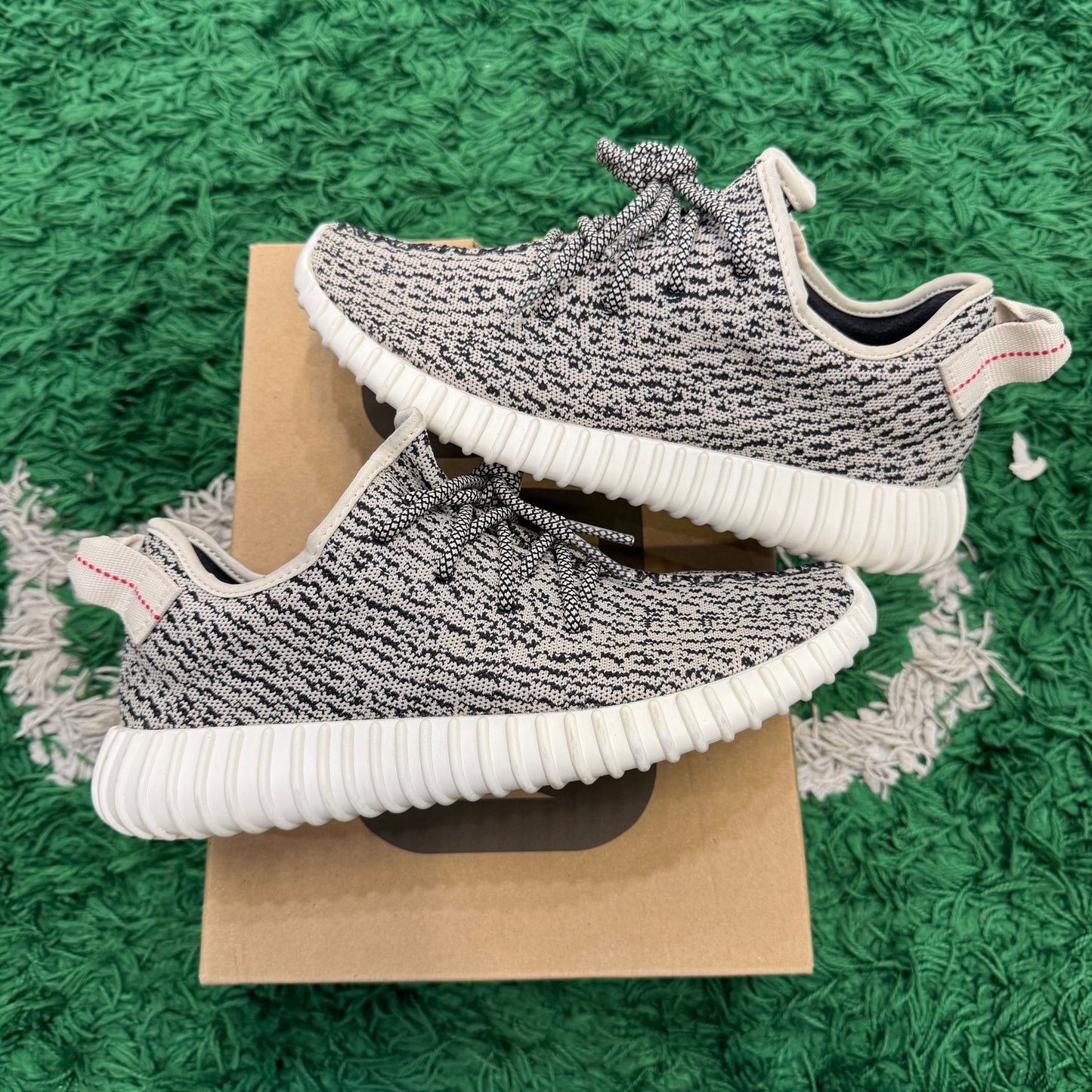 Yeezy 350 Turtle Dove 2022 Size 8.5 (Worn)