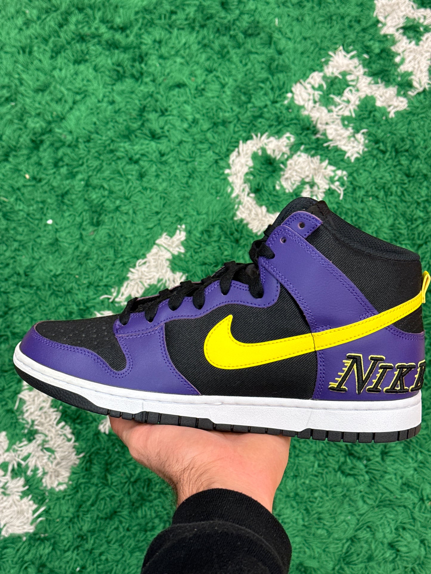 Nike Dunk Lakers Size 11.5 (New)