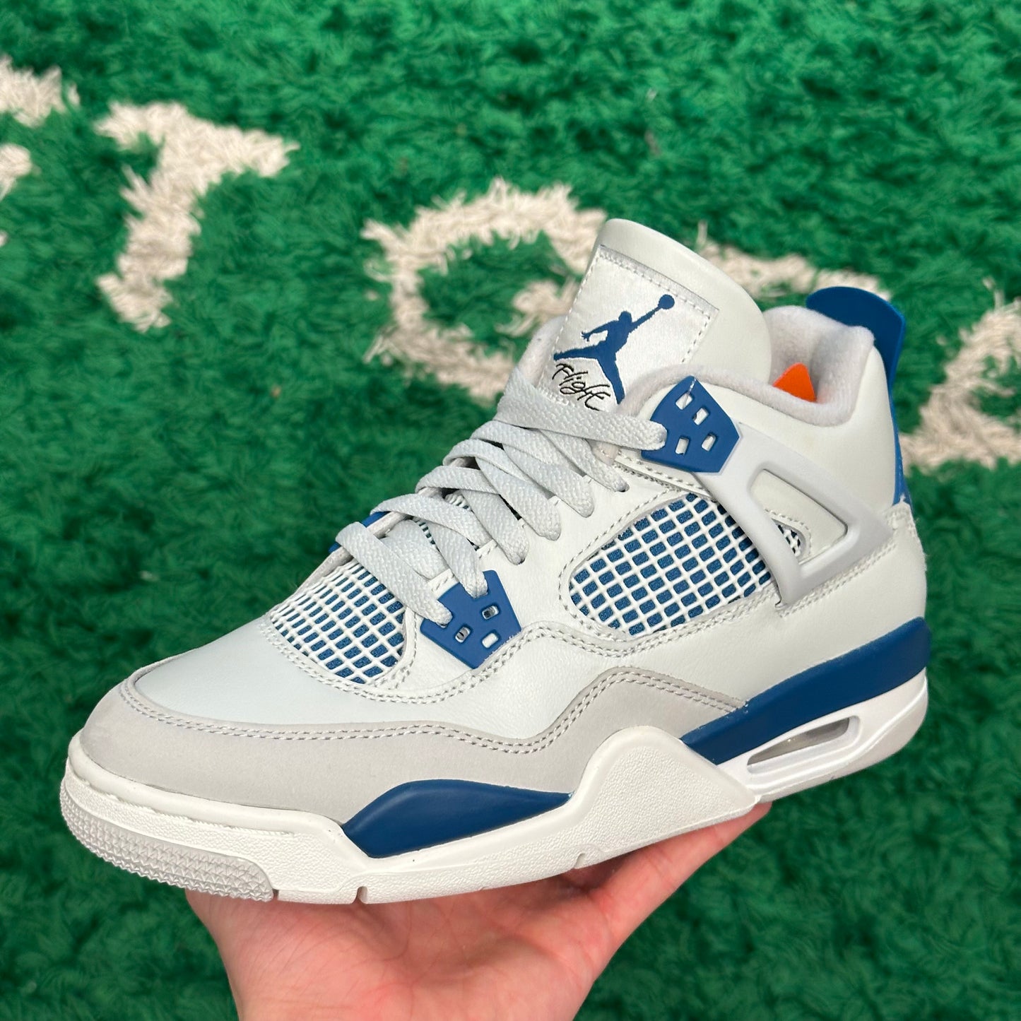 Jordan 4 Military Blue Size 6Y (New)