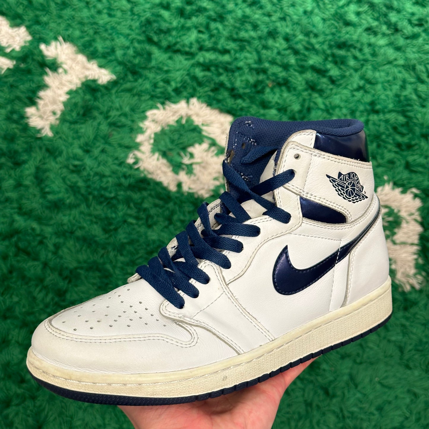 Jordan 1 Metallic Navy Size 8.5 (Used)