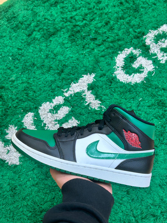 Jordan 1 Mid Green Toe Size 8.5 (Worn)