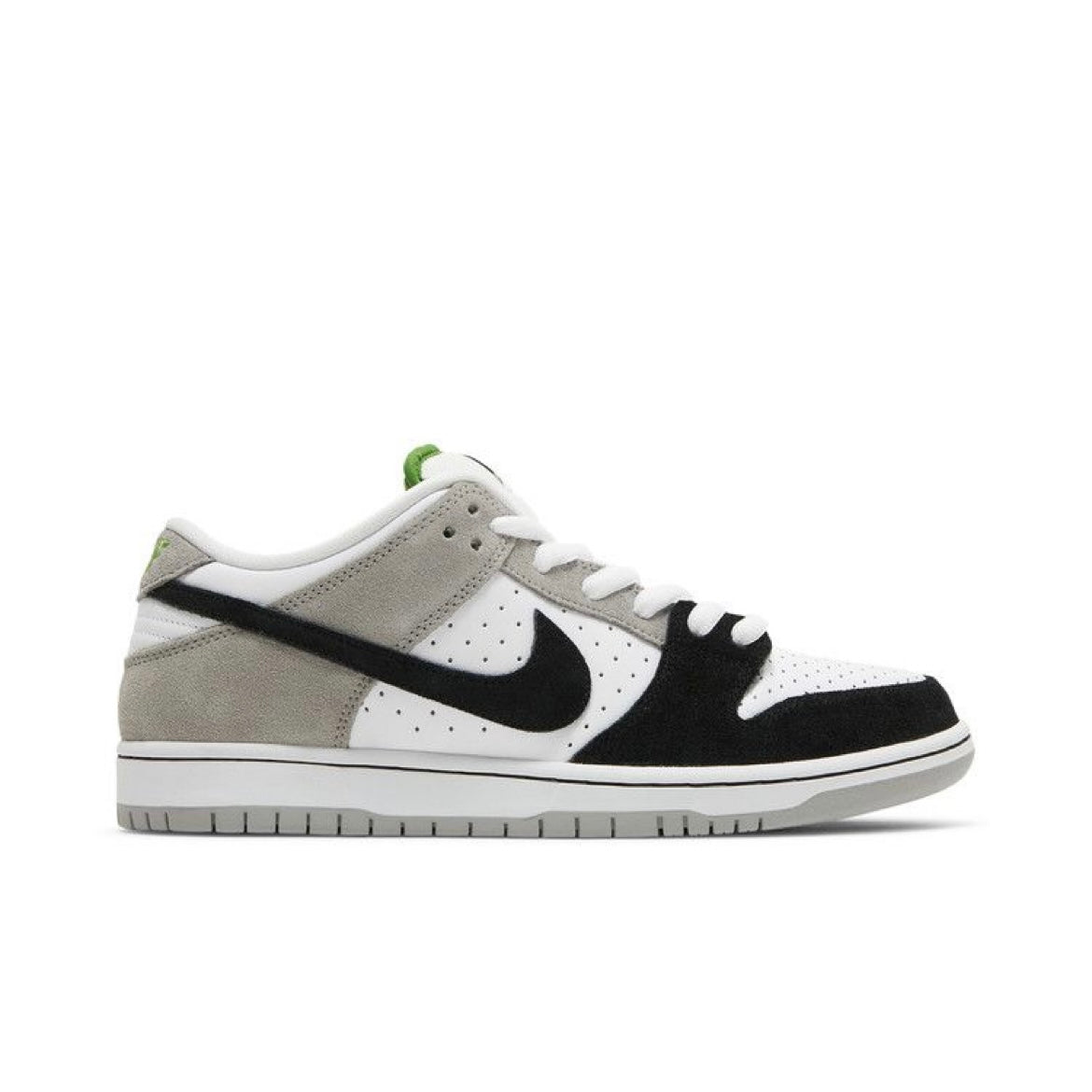 Nike SB Dunk Low Chlorophyll Size 13 (New)