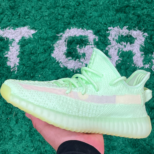 Yeezy 350 Glow Size 7 (New)