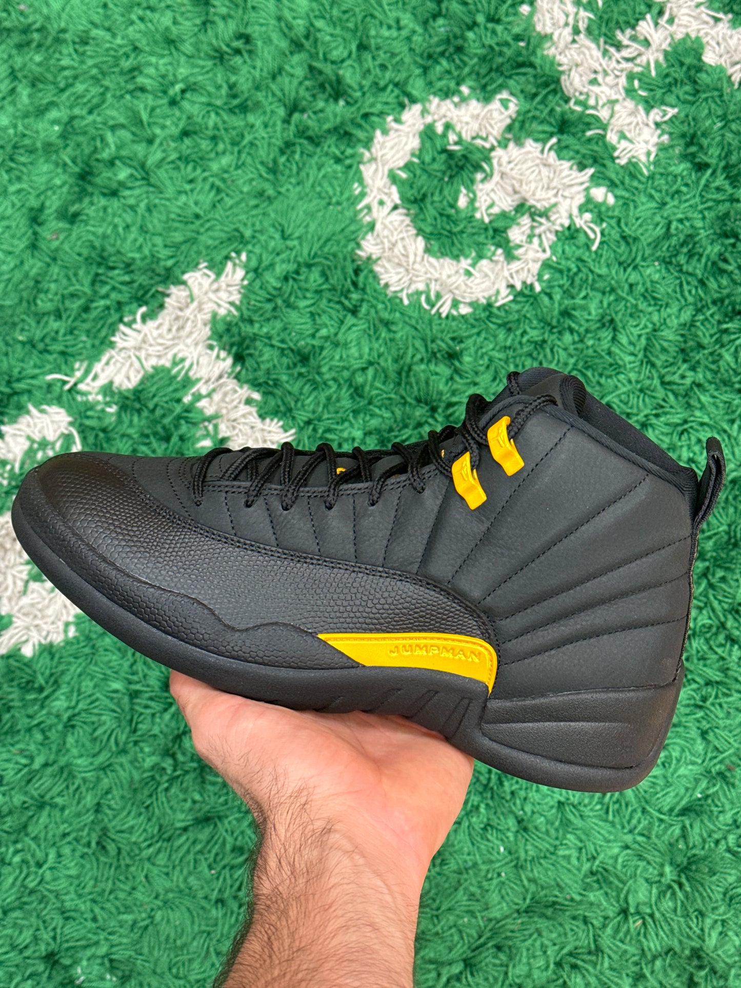 Jordan 12 Black Taxi Size 9.5 (New)