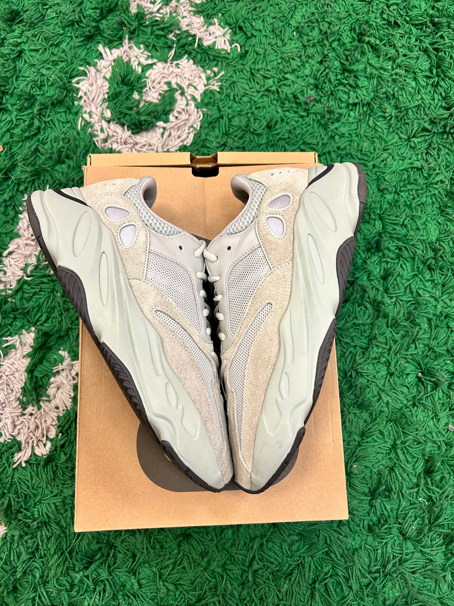 Yeezy 700 Salt Size 10.5 (Worn Lightly)