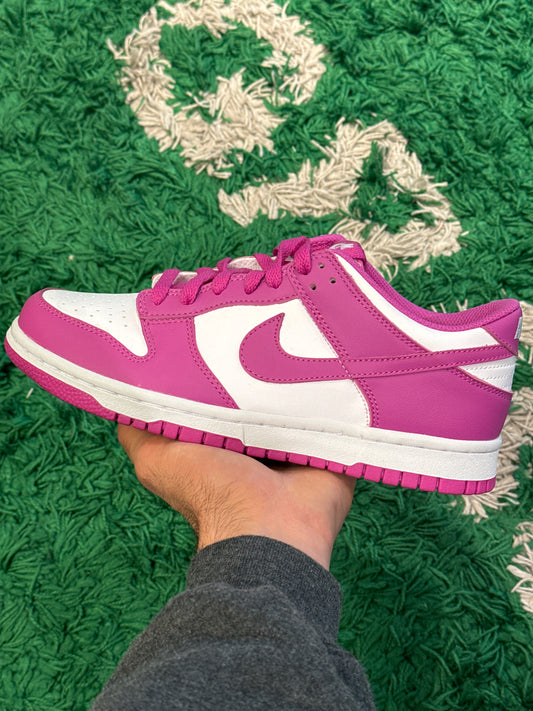 Nike Dunk Low Active Fuschia Size 7Y (New)