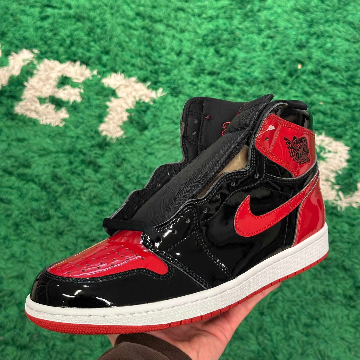 Jordan 1 Patent Bred Size 10.5 (New)