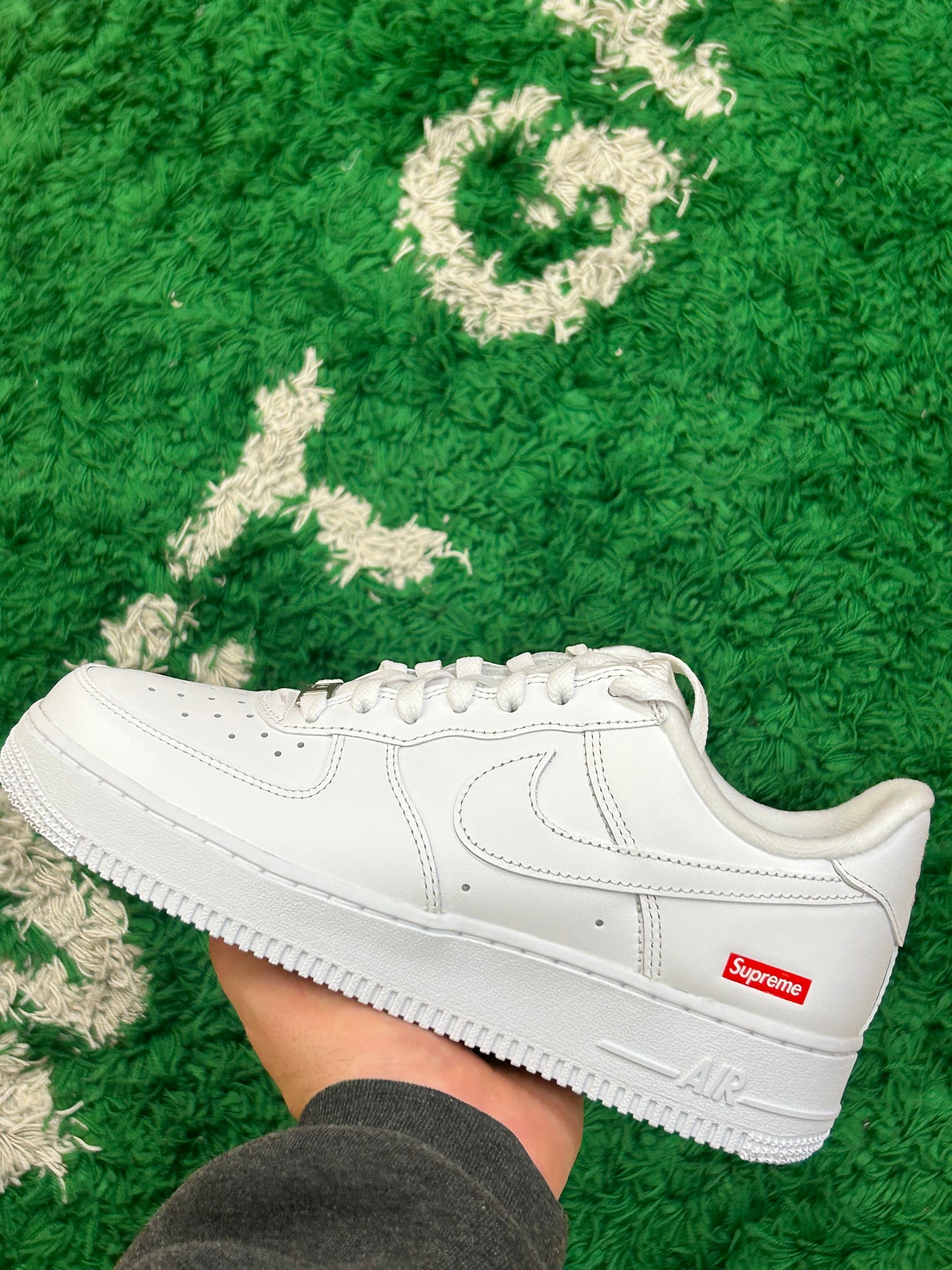 Nike AF1 Supreme White Size 7Y (New)