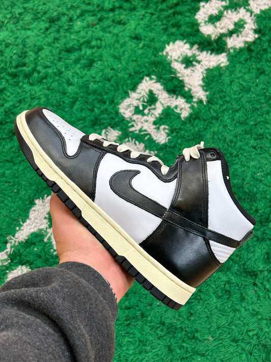 Nike Dunk High Vintage Panda Size 8W/6.5Y (New)