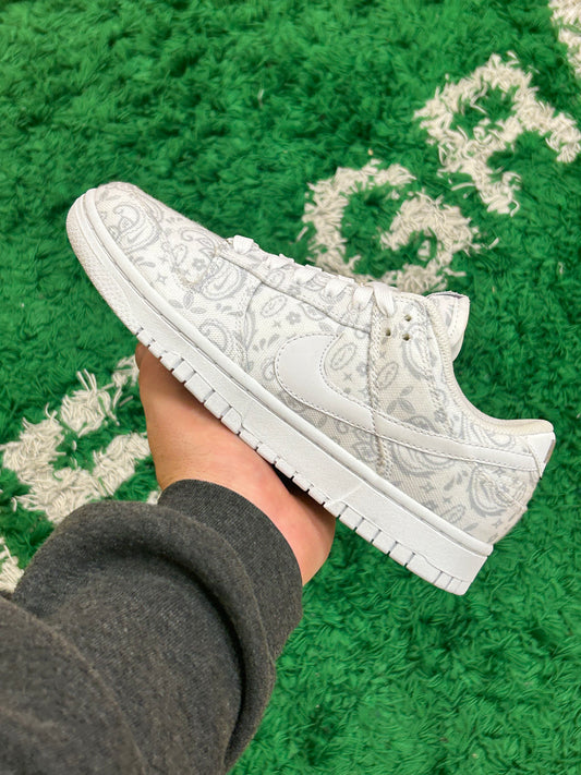 Nike Dunk Low White Paisley Size 7.5W/6Y (New)