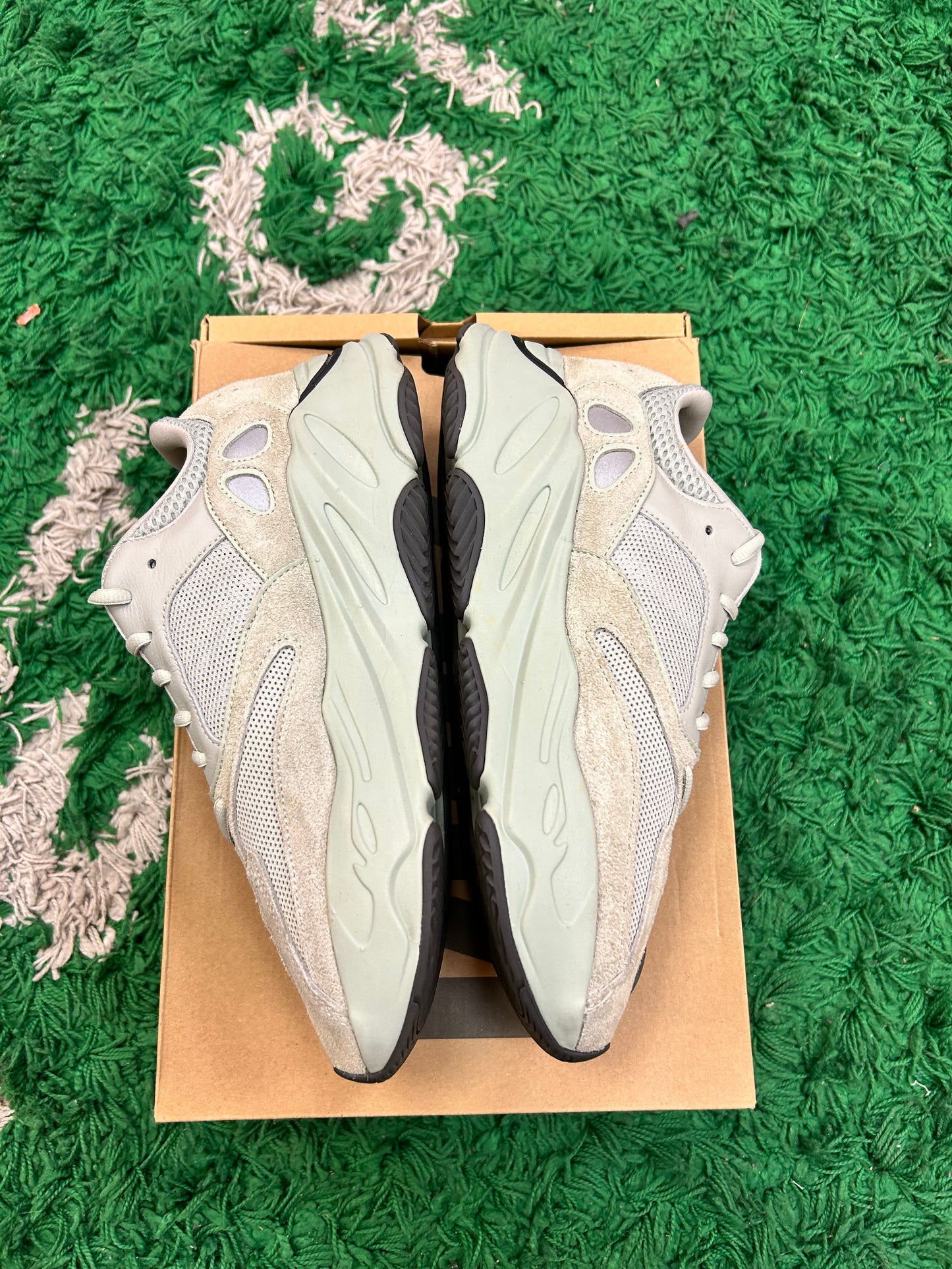 Yeezy 700 Salt Size 10.5 (Worn Lightly)