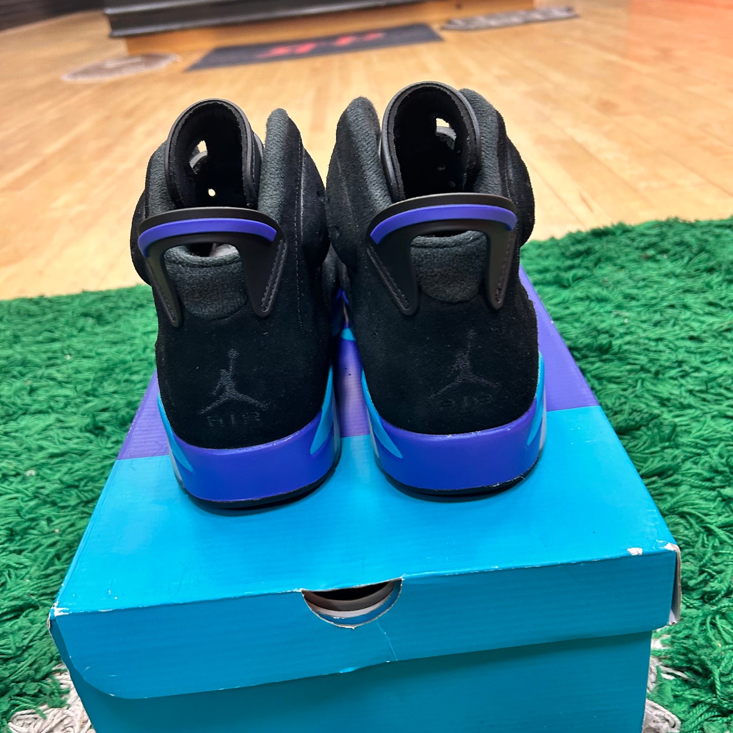 Jordan 6 Retro Aqua Size 8.5 (Worn Lightly)