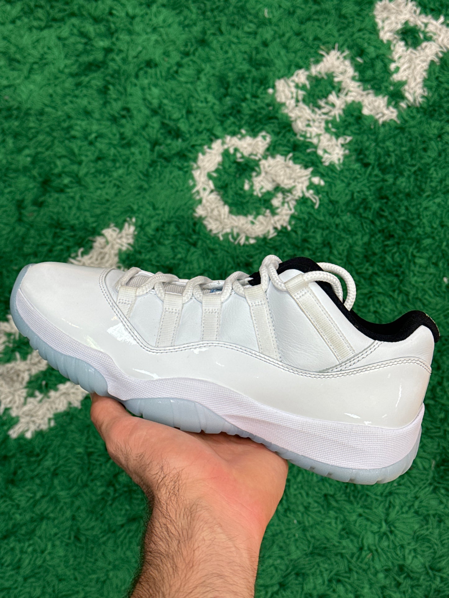 Jordan 11 Low Legend Blue Size 9 (New)