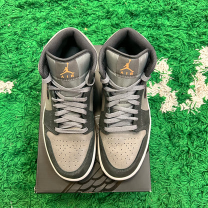 Jordan 1 Mid SE Night Stadium Size 8 (Worn Lightly)