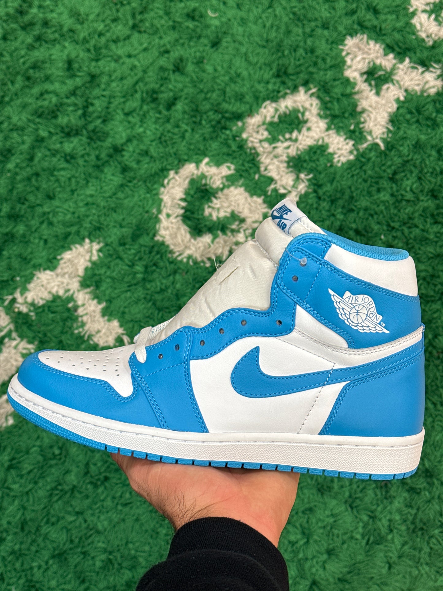 Jordan 1 UNC Size 10 (New)