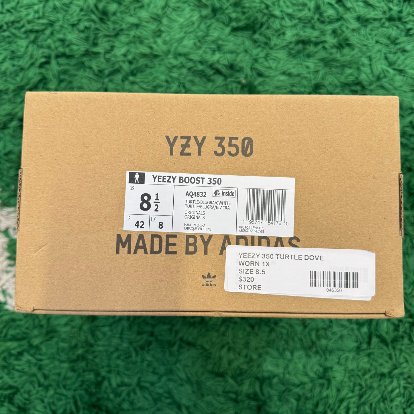 Yeezy 350 Turtle Dove 2022 Size 8.5 (Worn)