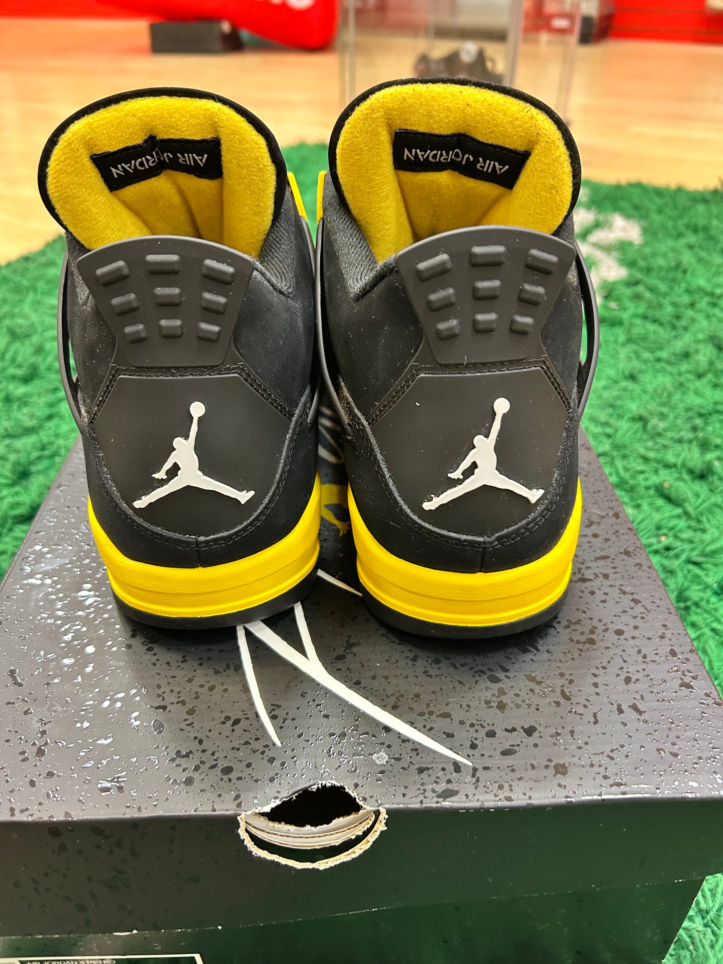 Jordan 4 Yellow Thunder Size 12 (Worn Lightly)