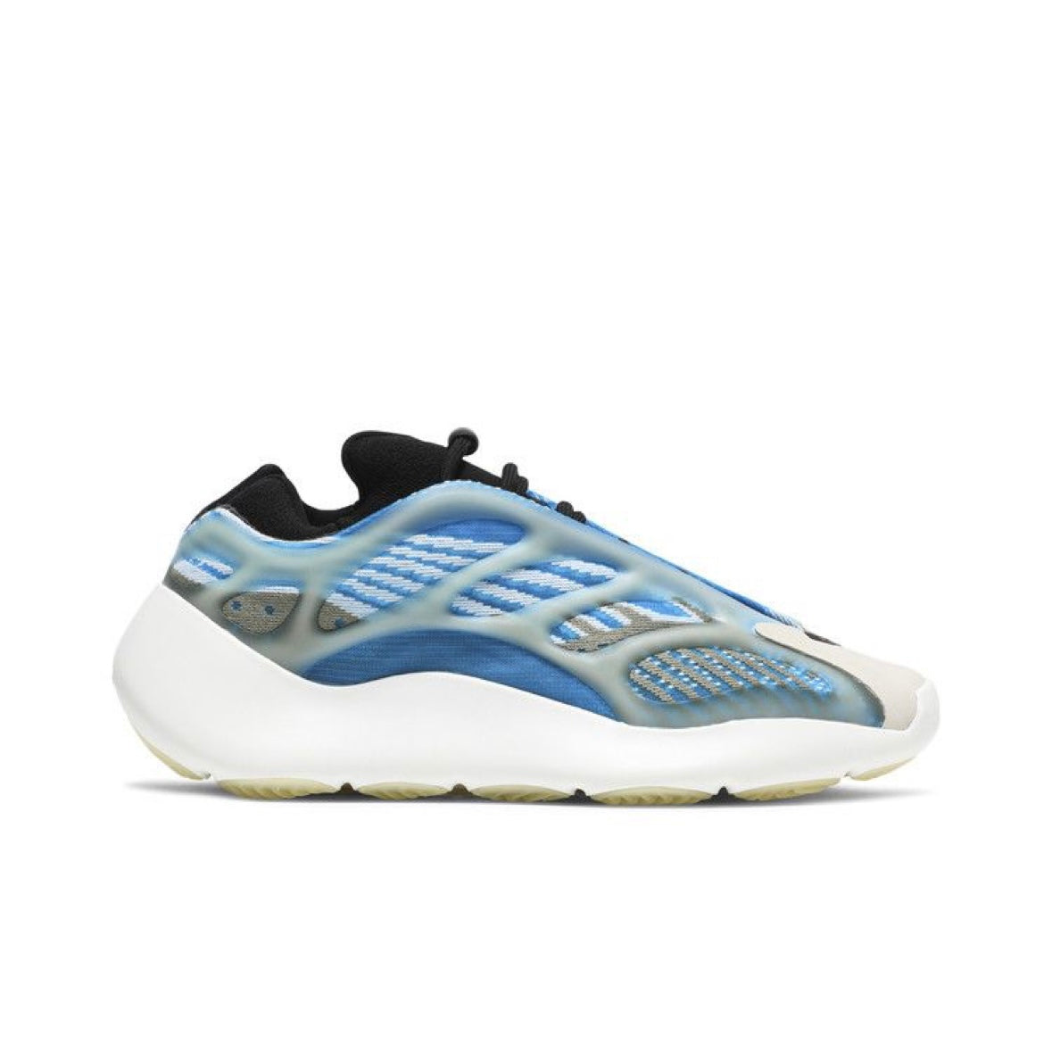 Yeezy 700 v3 Arzareth Size 7 (New)