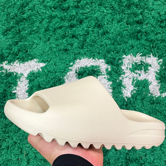 Yeezy Slide Bone Size 9 (New)