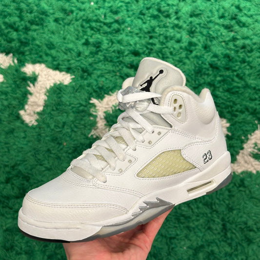 Jordan 5 Metallic White Size 6Y (New)