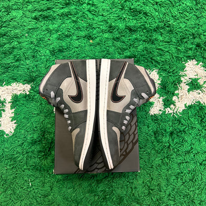 Jordan 1 Mid SE Night Stadium Size 8 (Worn Lightly)