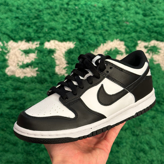 Nike Dunk Low Panda Size 4Y (New)