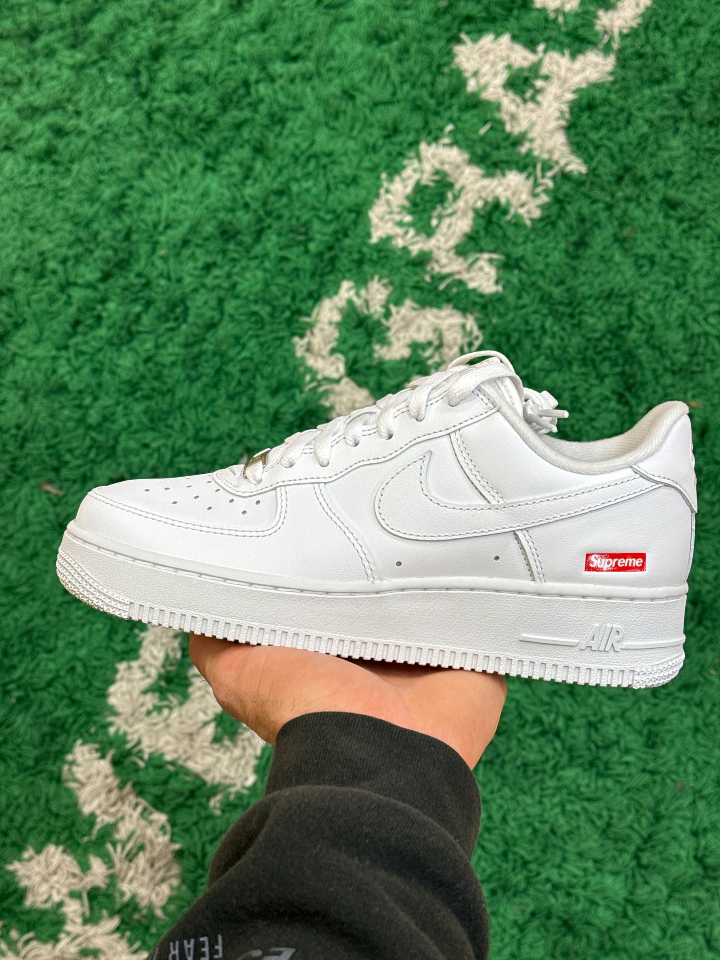 Supreme Air Force 1 White Size 6 (New)