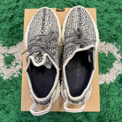 Yeezy 350 Turtle Dove 2022 Size 8.5 (Worn)