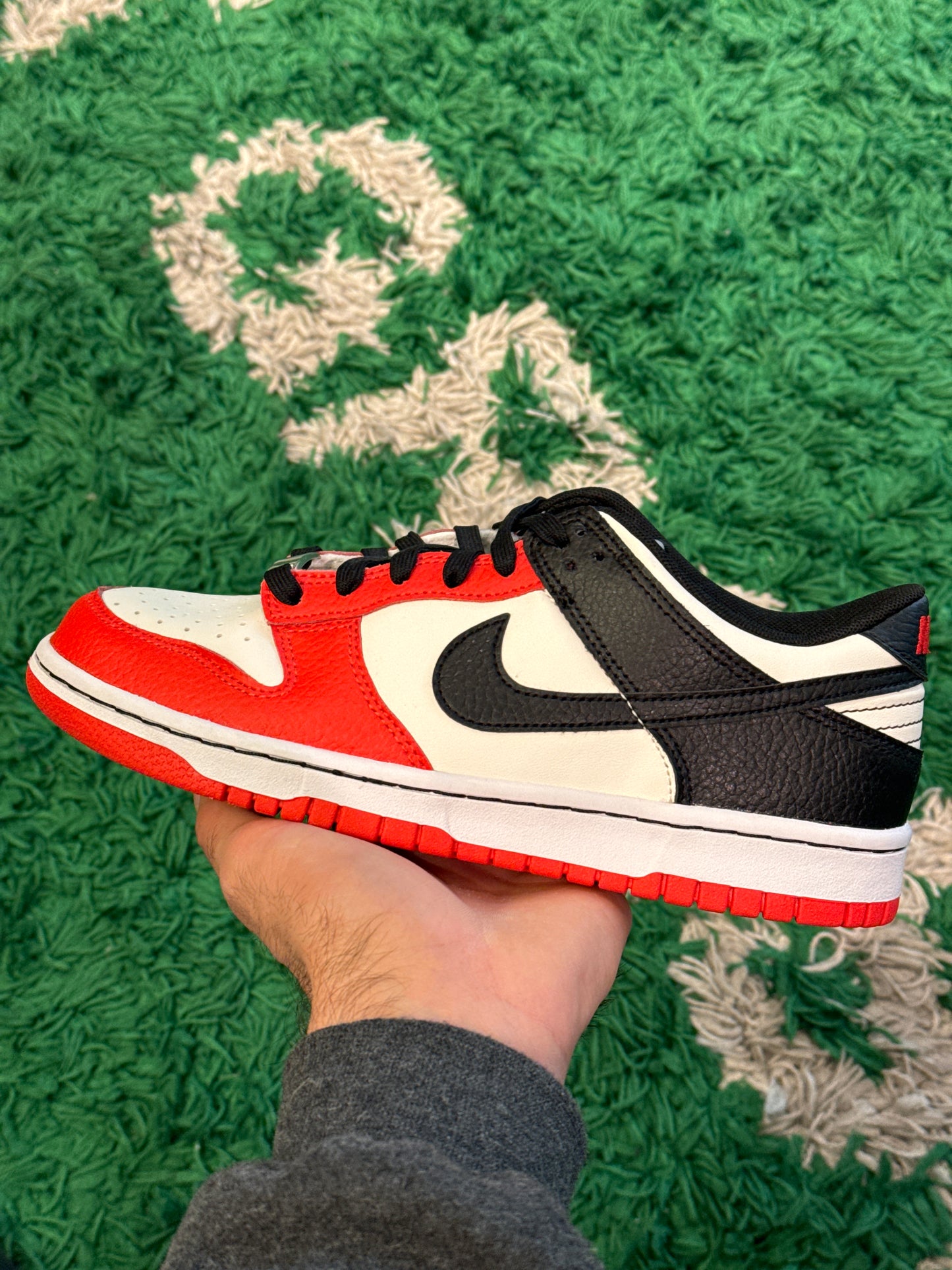 Nike Dunk Low 75th Anniversary Chicago Size 6Y (New)