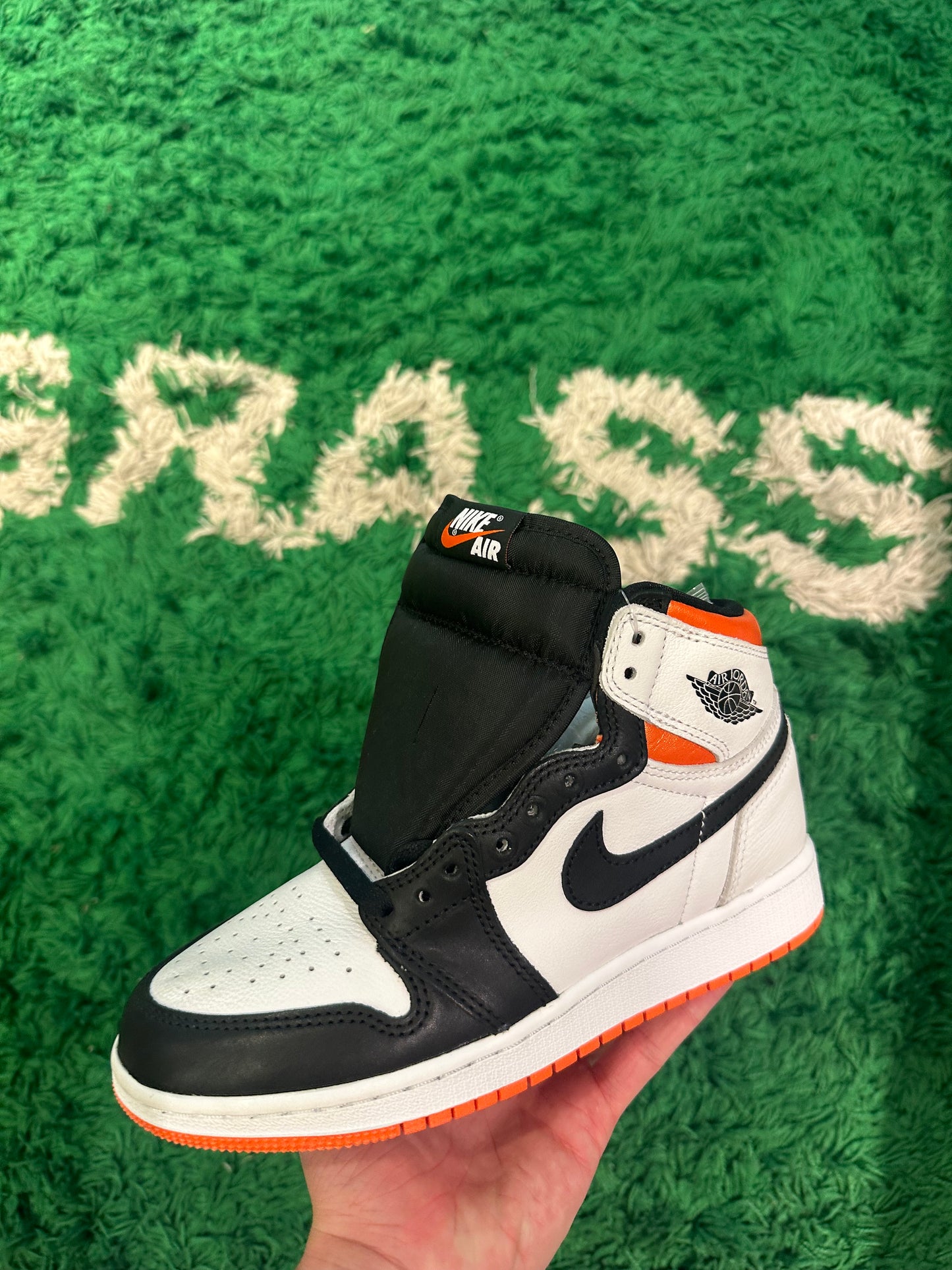 Jordan 1 Electro Orange Size 4Y (New)