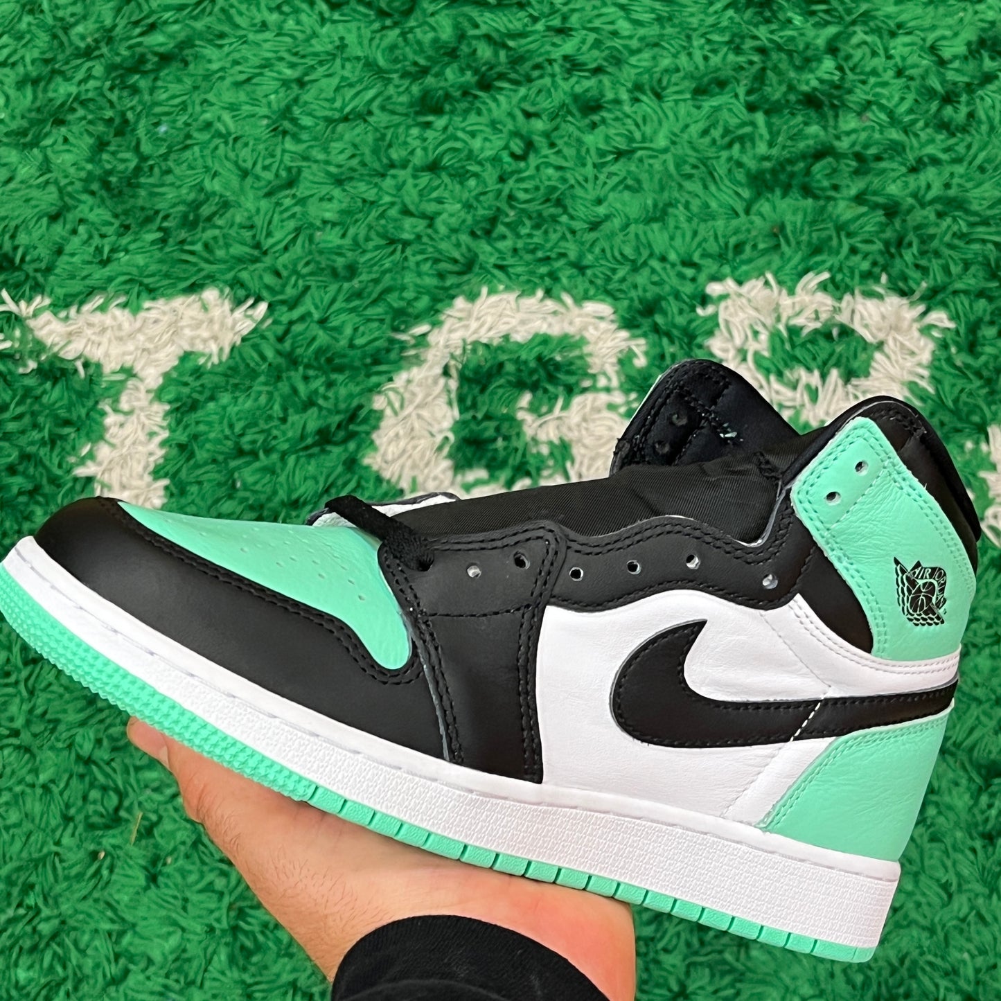 Jordan 1 High Green Glow Size 6.5 (New)