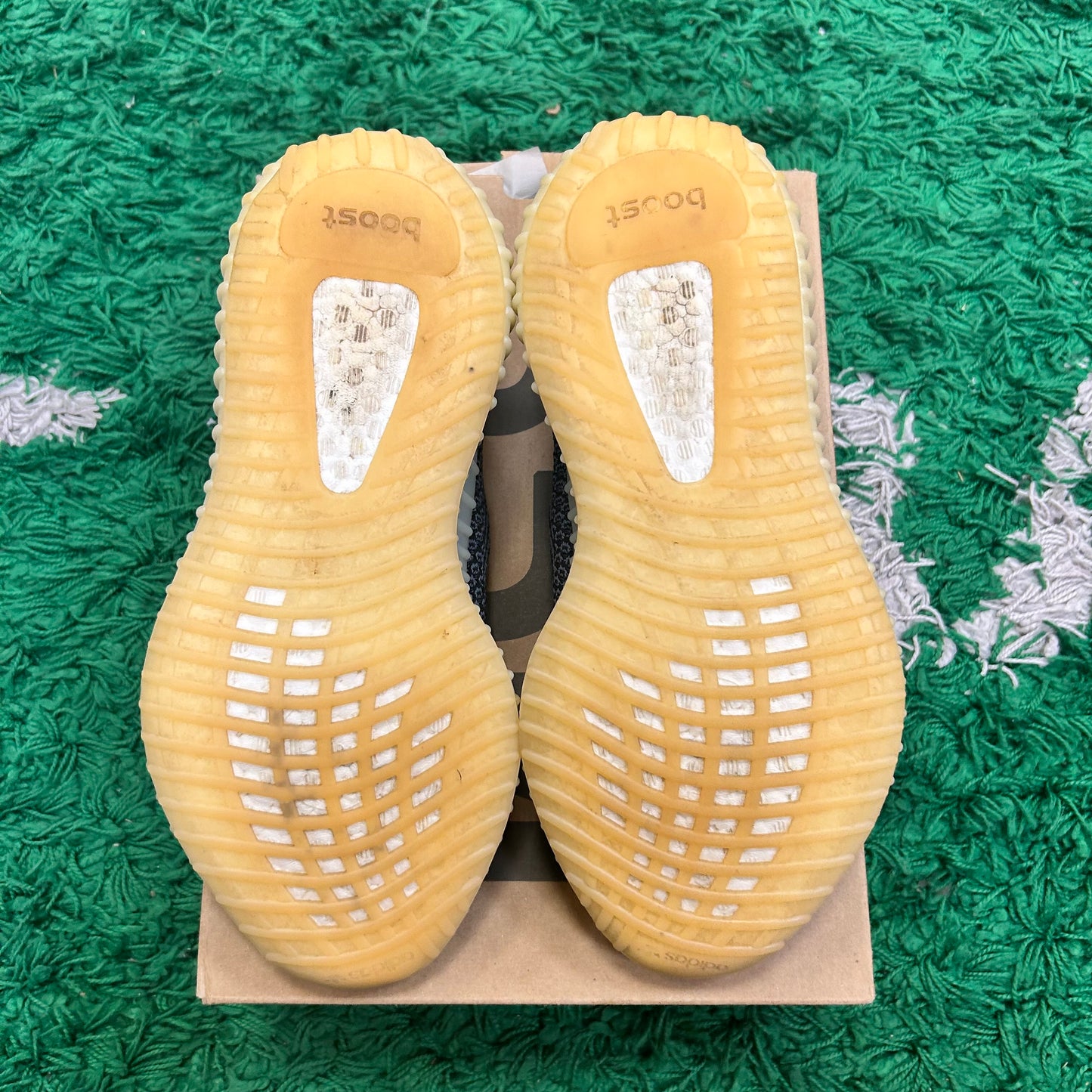 Yeezy 350 Carbon Size 9 (Worn Lightly)