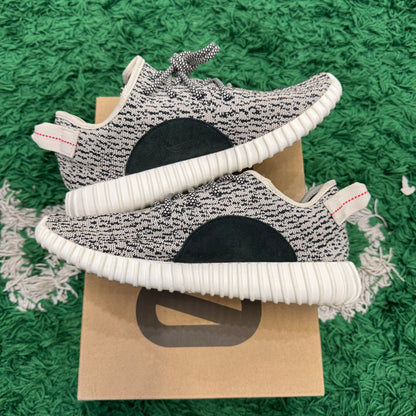 Yeezy 350 Turtle Dove 2022 Size 8.5 (Worn)
