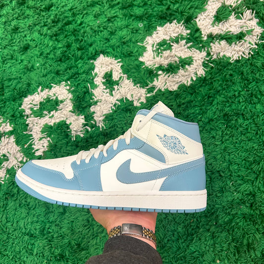 Jordan 1 UNC W Size 12W/10.5M (New)