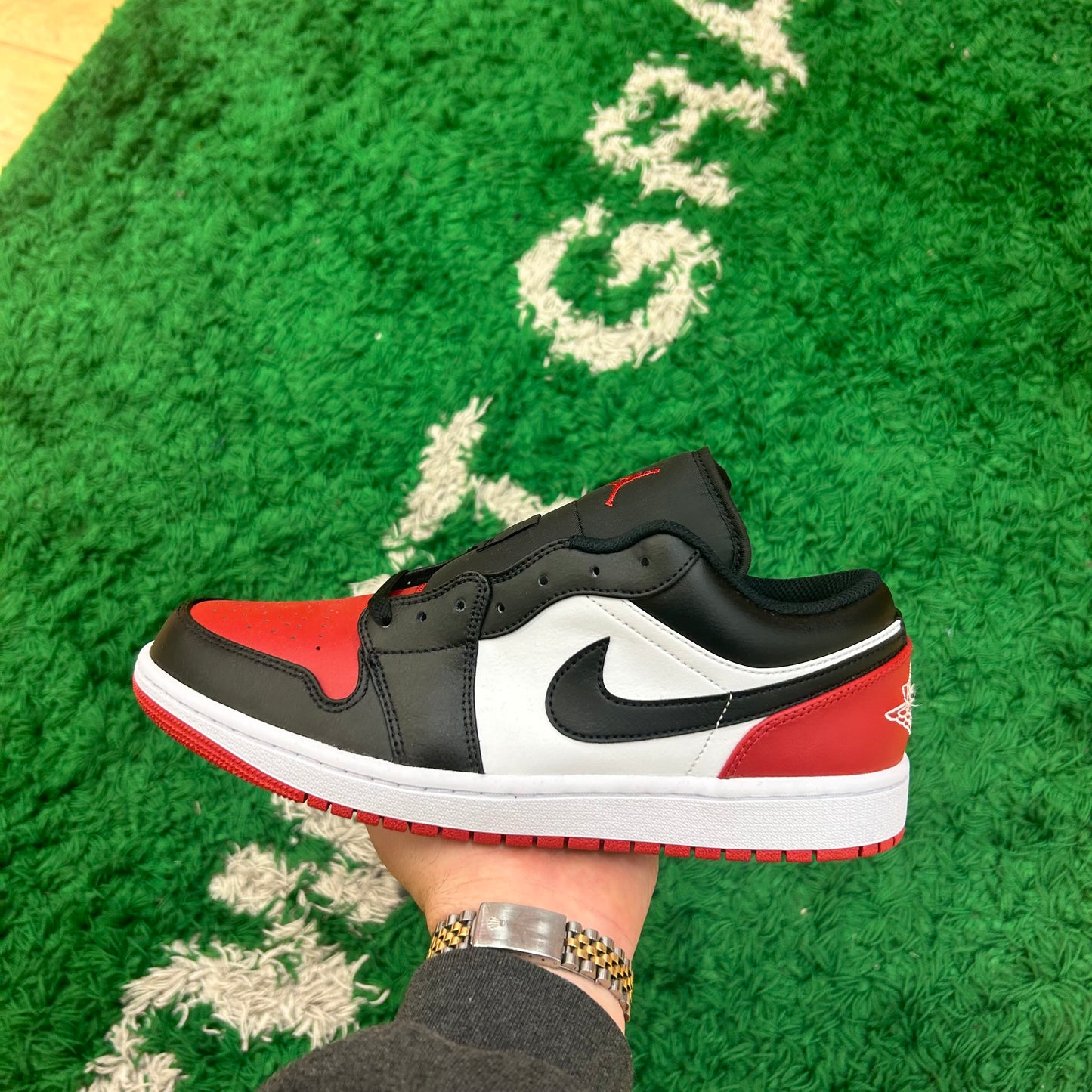 Jordan 1 Low Bred Toe Size 12 (New)