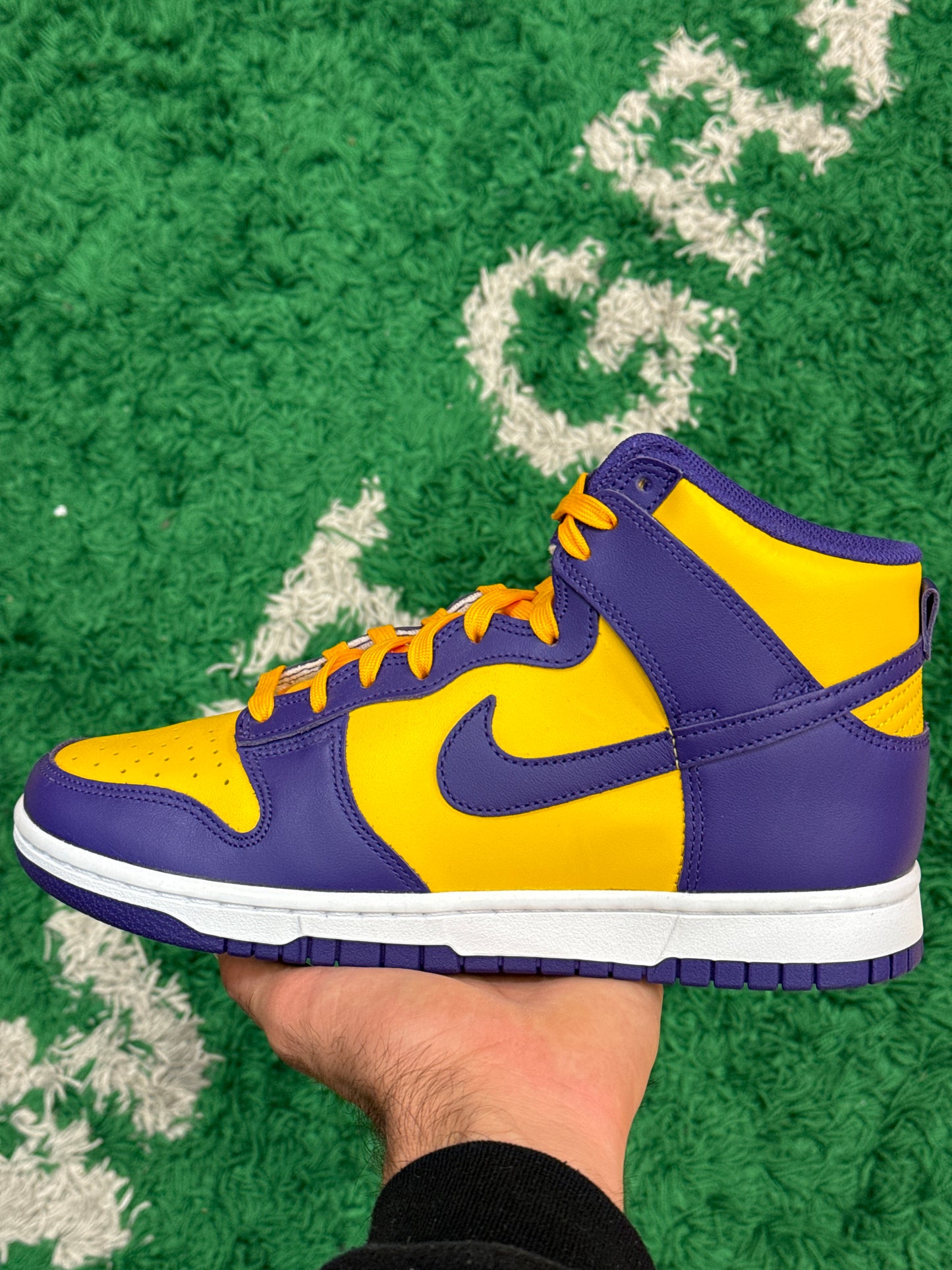 Nike Dunk High Lakers Size 8.5 (New)