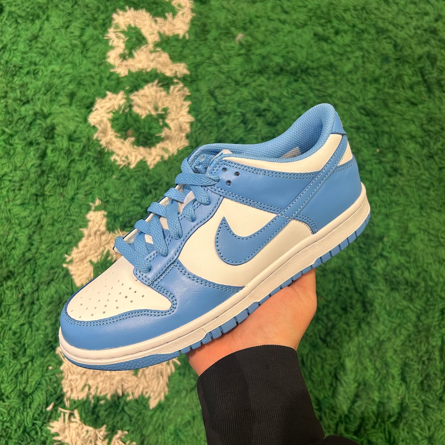 Nike Dunk Low Unc Size 7 (Brand New)