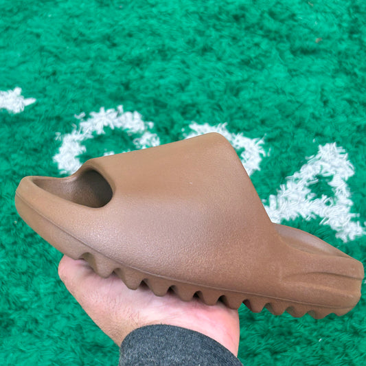 Yeezy Slide Flax Size 10 (New)