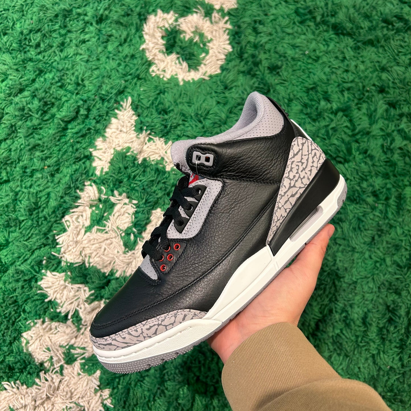 Jordan 3 Black Cement Size 8 (Brand New)