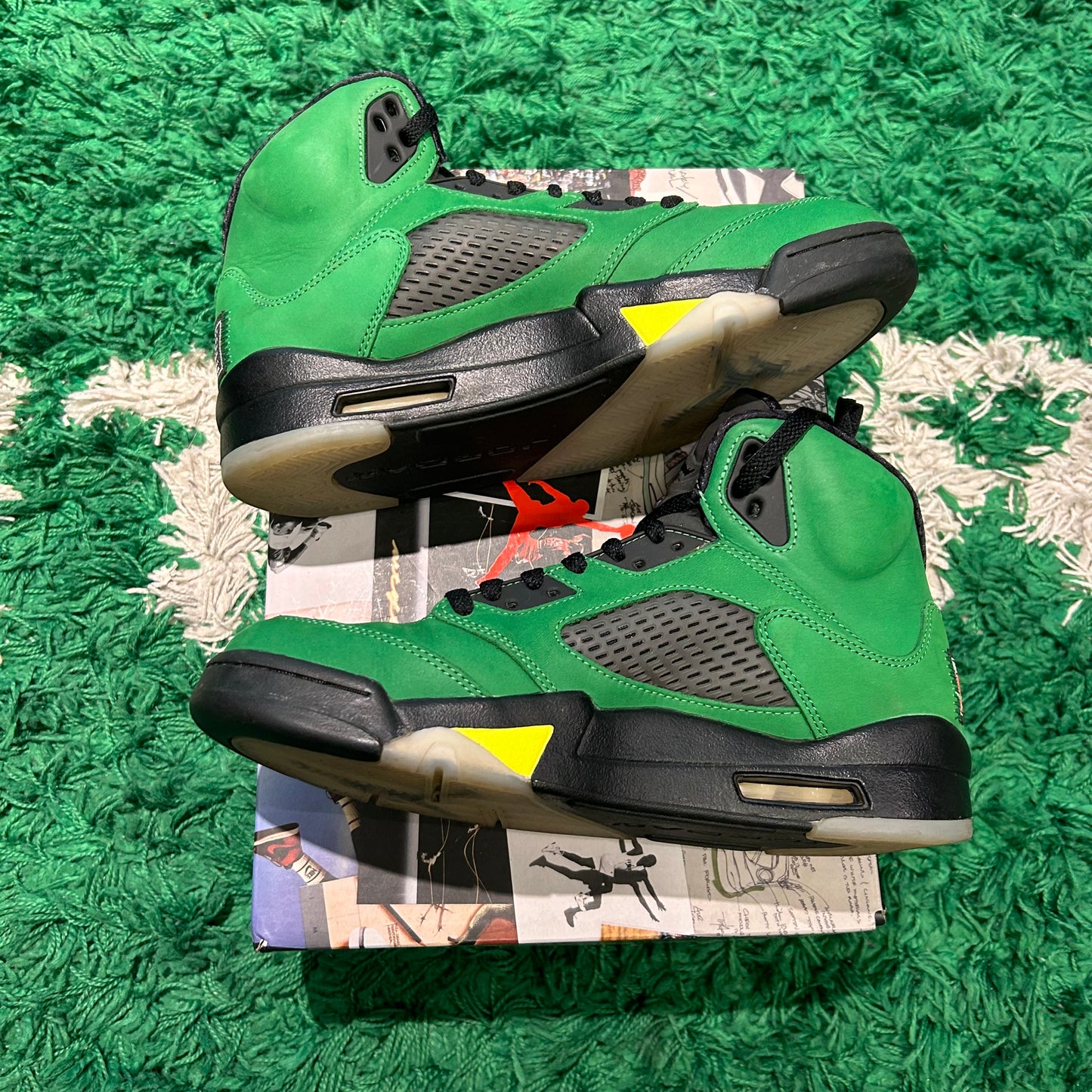 Jordan 5 Oregon Size 9 (Lightly Worn)