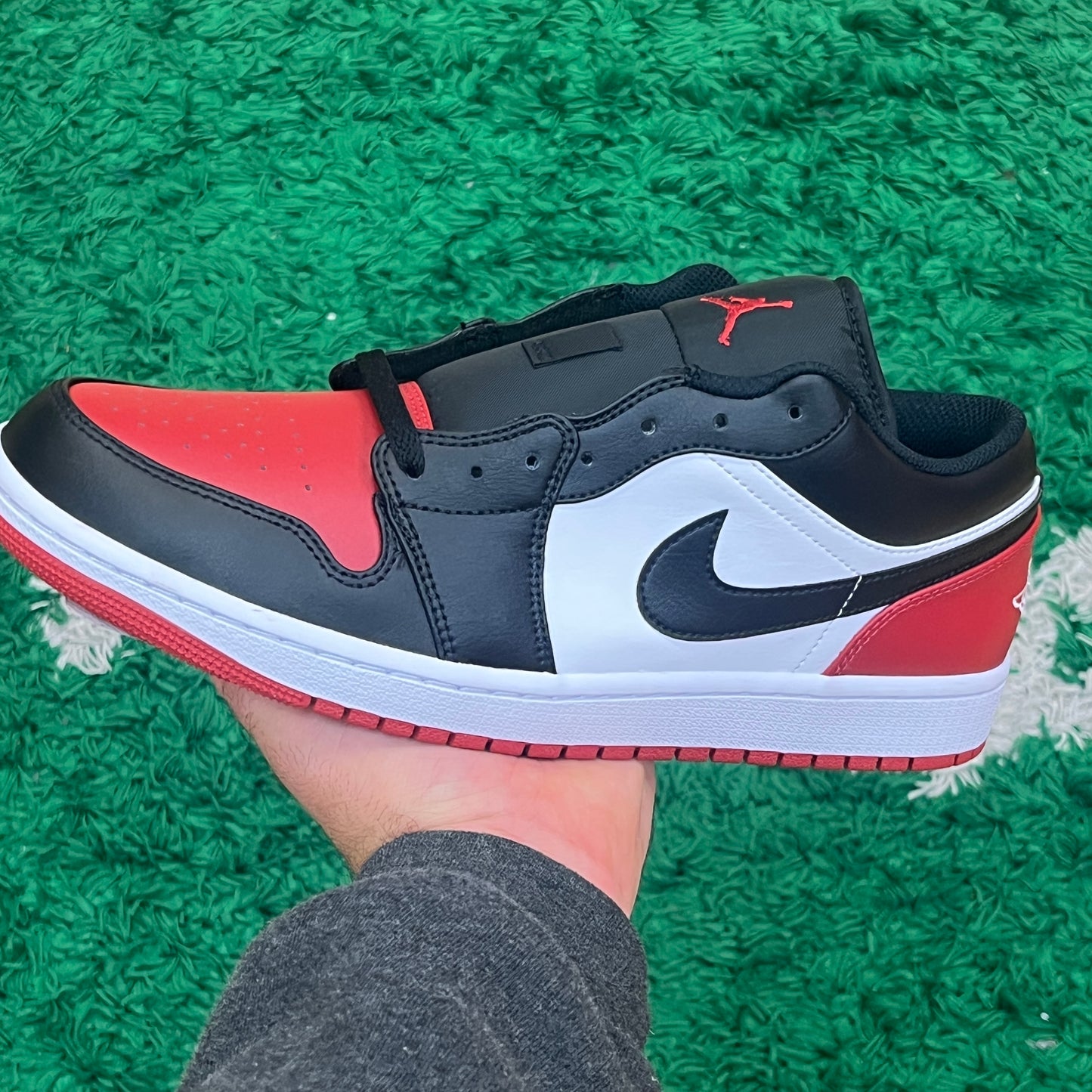 Jordan 1 Low Bred Toe Size 12 (New)