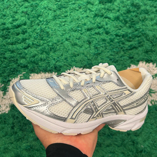 ASICS 1130 Gel Cream Silver Size 8.5W/7Y (New)