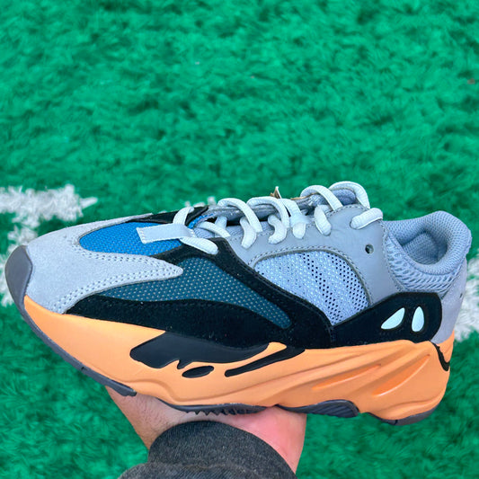 Yeezy 700 Wash Orange Size 4.5 (New)