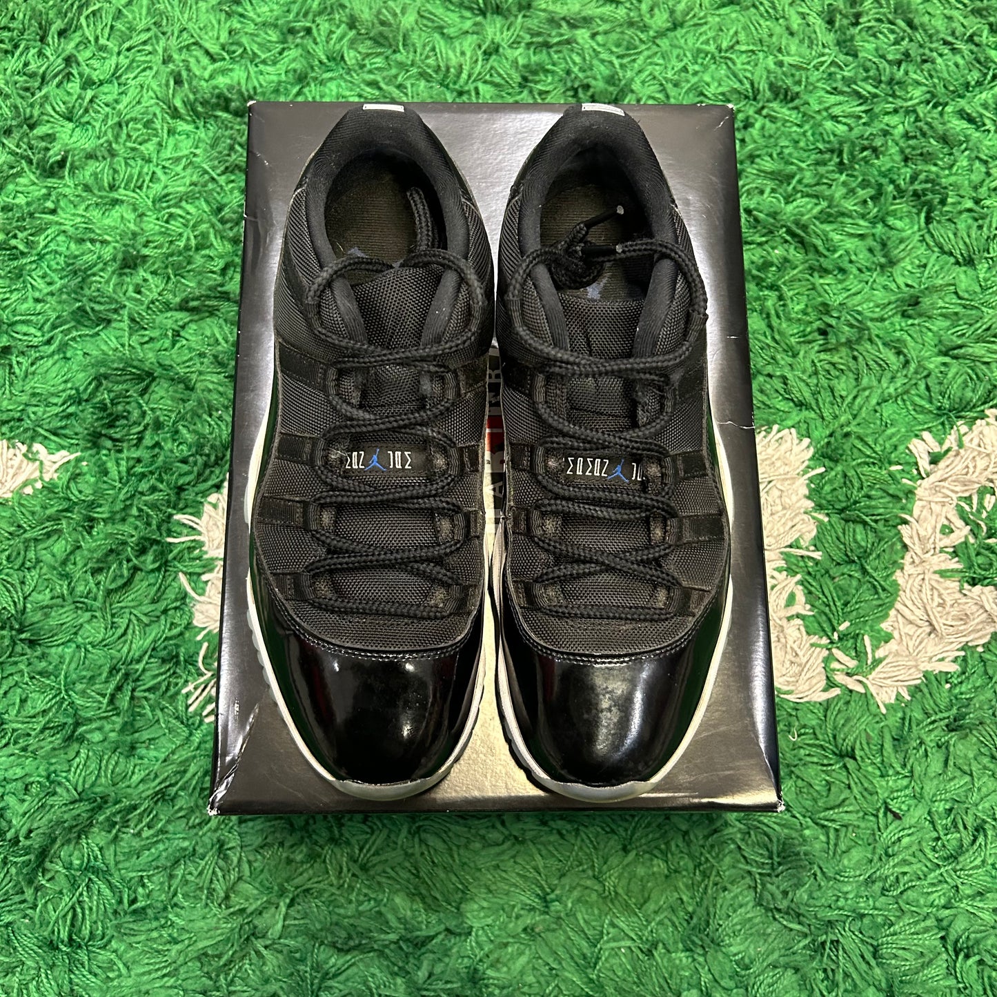 Jordan 11 Low Space Jam Size 10 (Worn)
