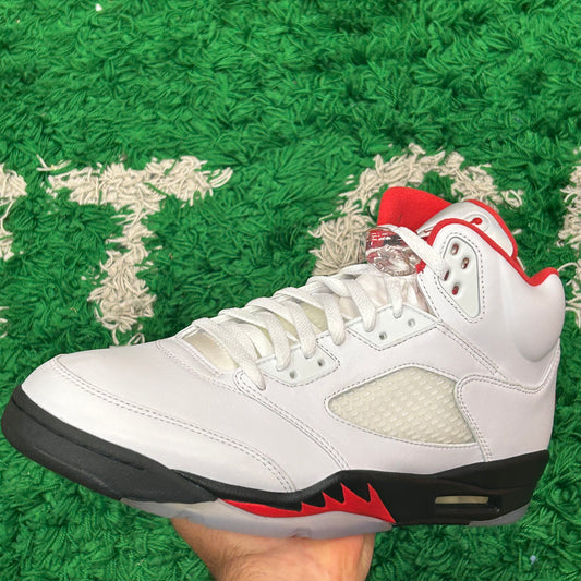 Jordan 5 Fire Red Size 11 (New)