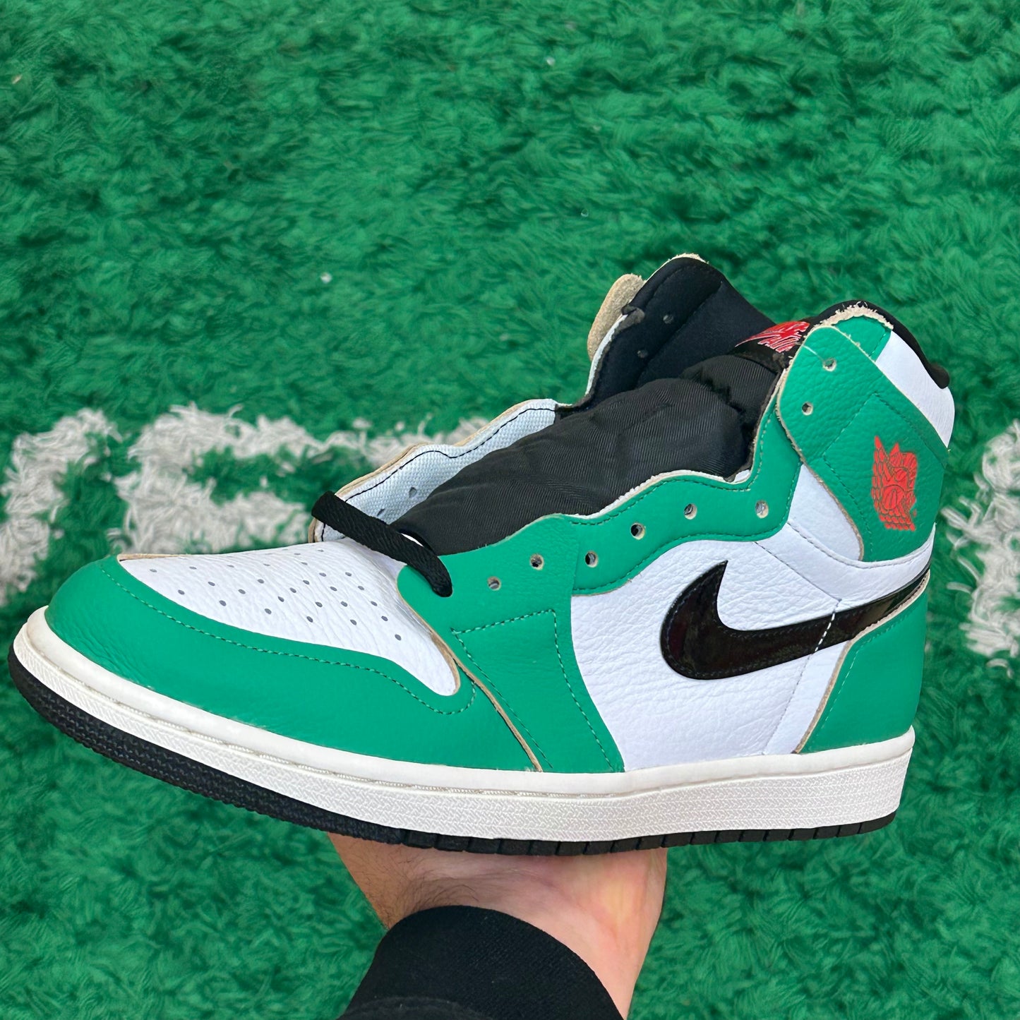 Jordan 1 Lucky Green Size 10.5W/9M (New)