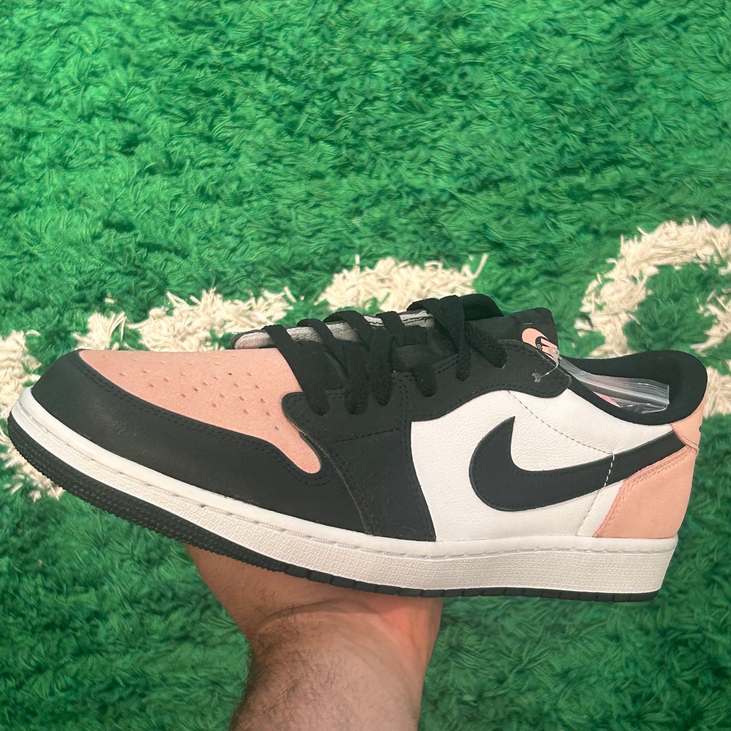 Jordan 1 Low Bleached Coral Size 13 (New)