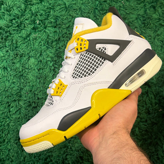 Jordan 4 Vivid Sulfer Size 7 (New)